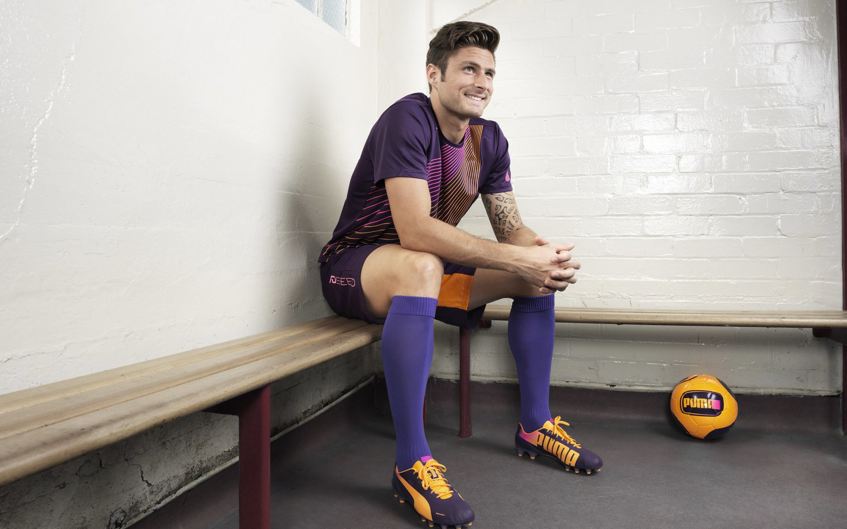 “荒野骑士”——在极端环境中的速度之战，荒野骑士吉他谱